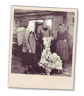 Black-and-white photo of the historic Lodenwalker building in Ramsau.